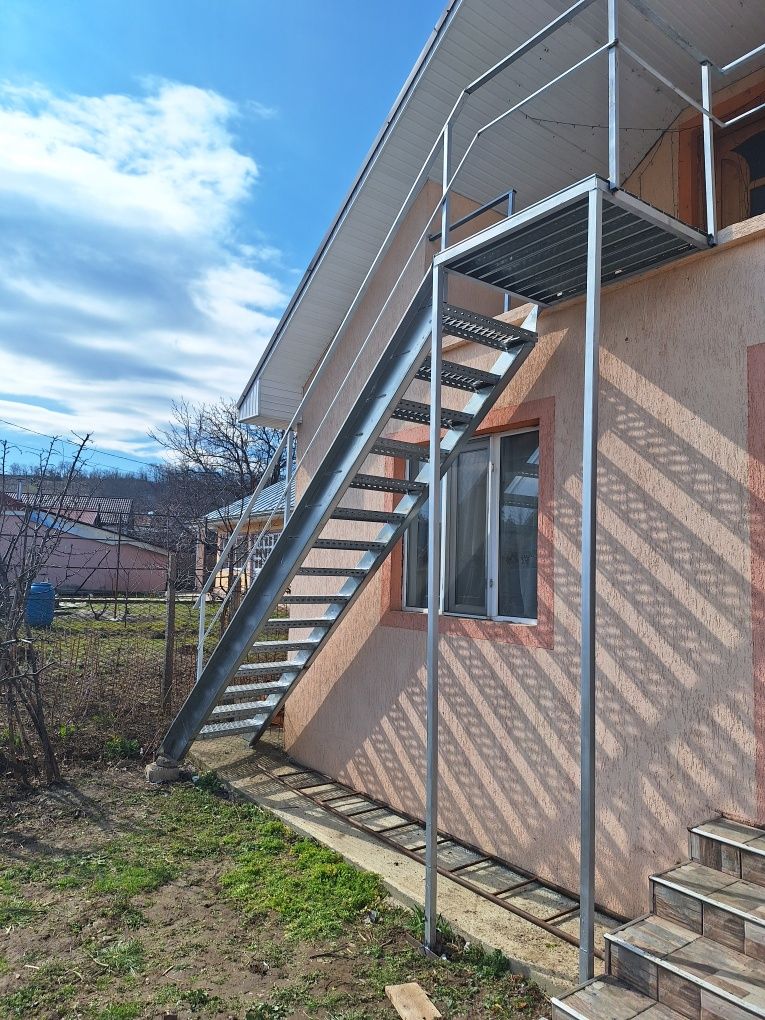 Cofectionam scări zincata