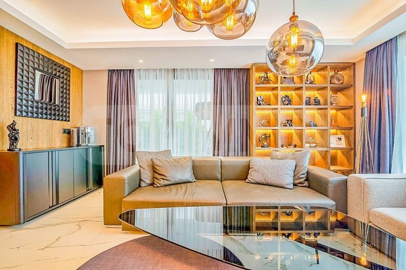 Продава се Тристаен апартамент в Варна, Бриз - 150 кв.м за 2500 €/кв.м - Снимка #3