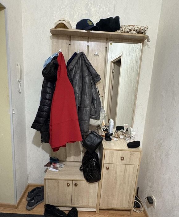 Прихожая с зеркалом