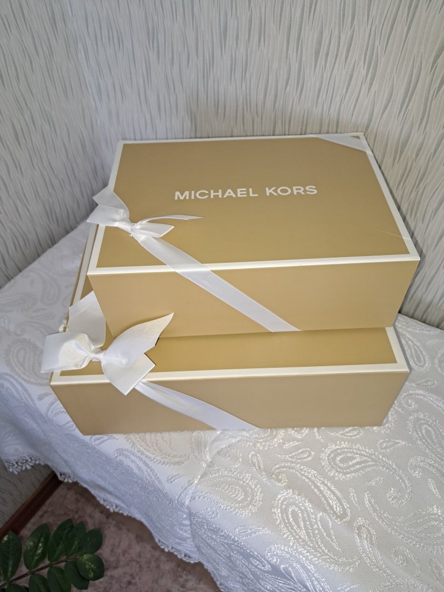 Продам оригинальную сумку MICHAEL KORS