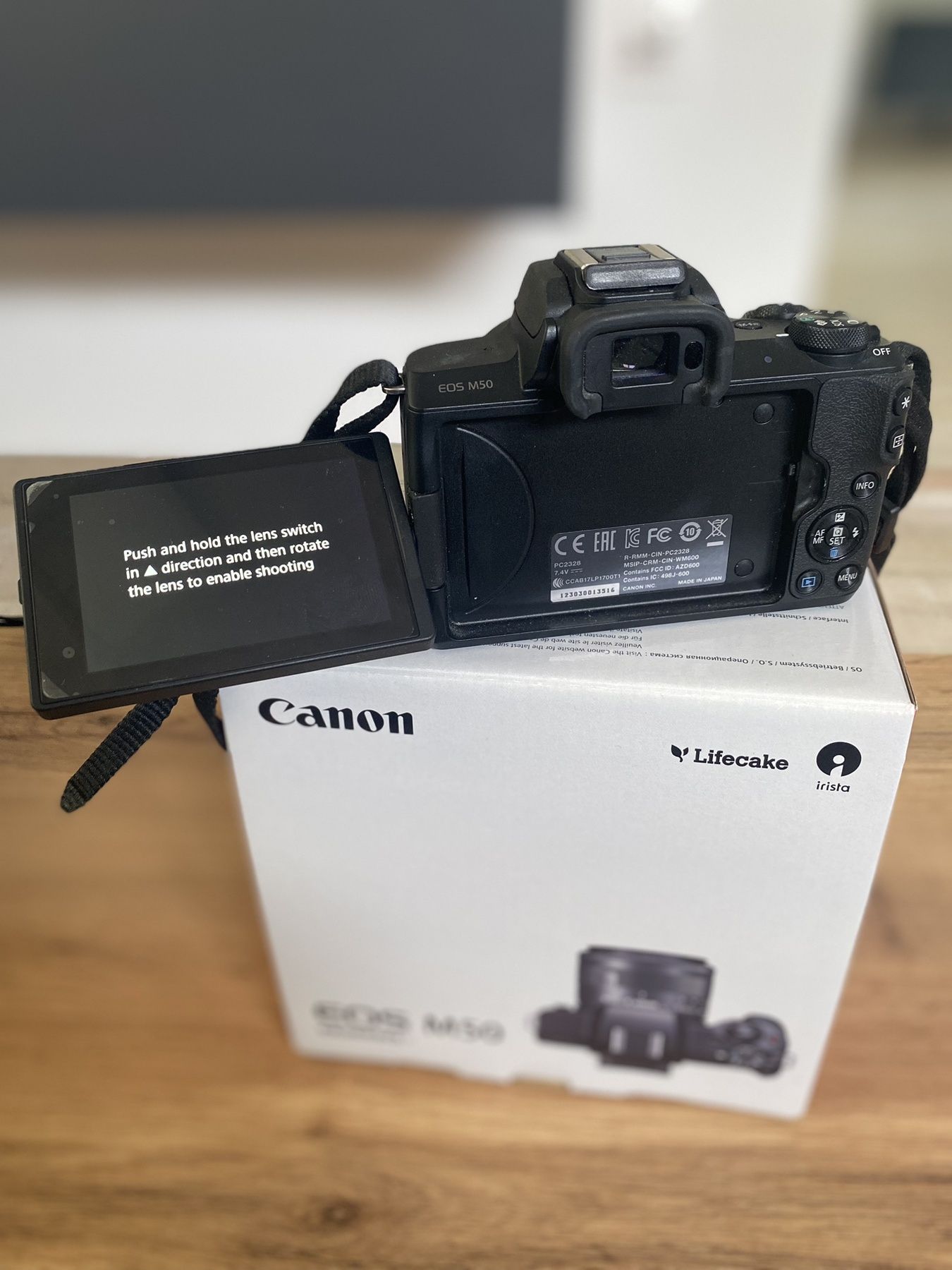 Фотоапарат Canon EOS M50 безогледална камер