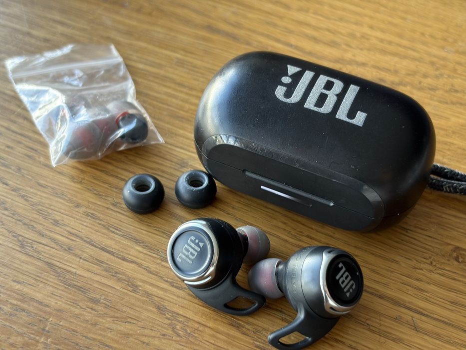 Безжични слушалки JBL Reflect Flow Pro, TWS, ANC, черни
