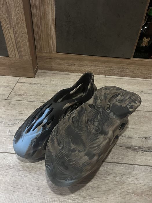 Adidas yeezy foam RNR MX cinder 42\43 номер