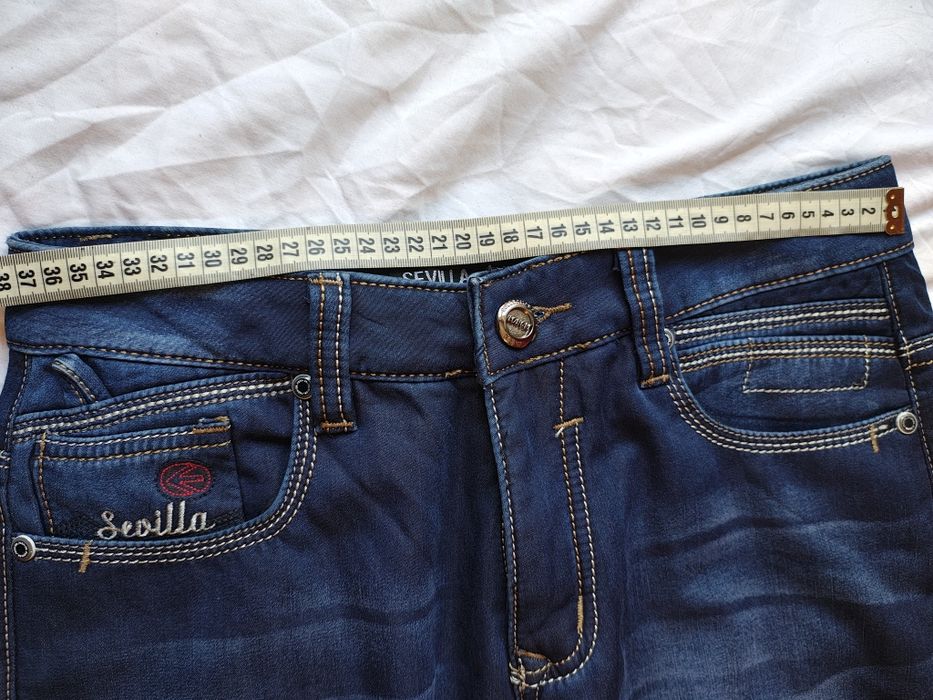 Blugi dama de  iarna, flaușați NOI , 38