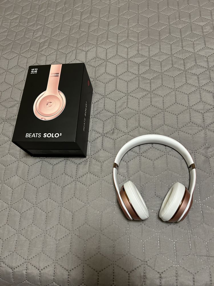 Beats solo 3 rose gold