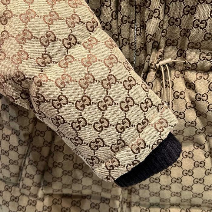 Geaca Gucci - calitate premium prezentare completa