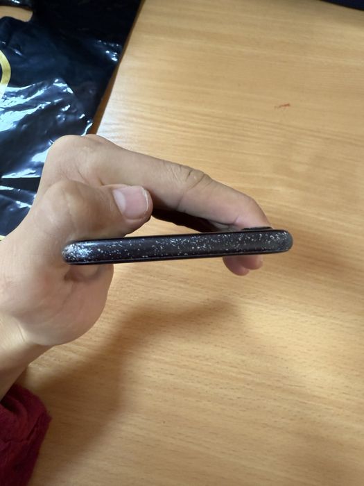 Iphone 7 sotiladi srochna