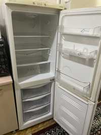 Samsung Холодильник Сотилади