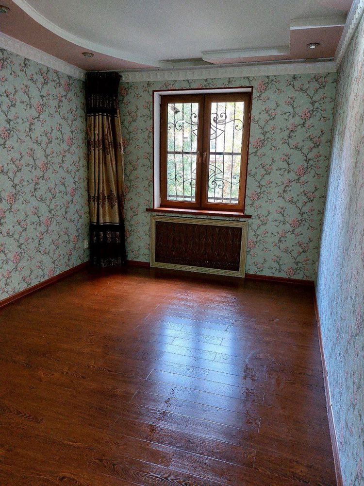 Феруза Продается квартира 4/2/4 балкон 1,5х3 ор-р: Сагдиана
