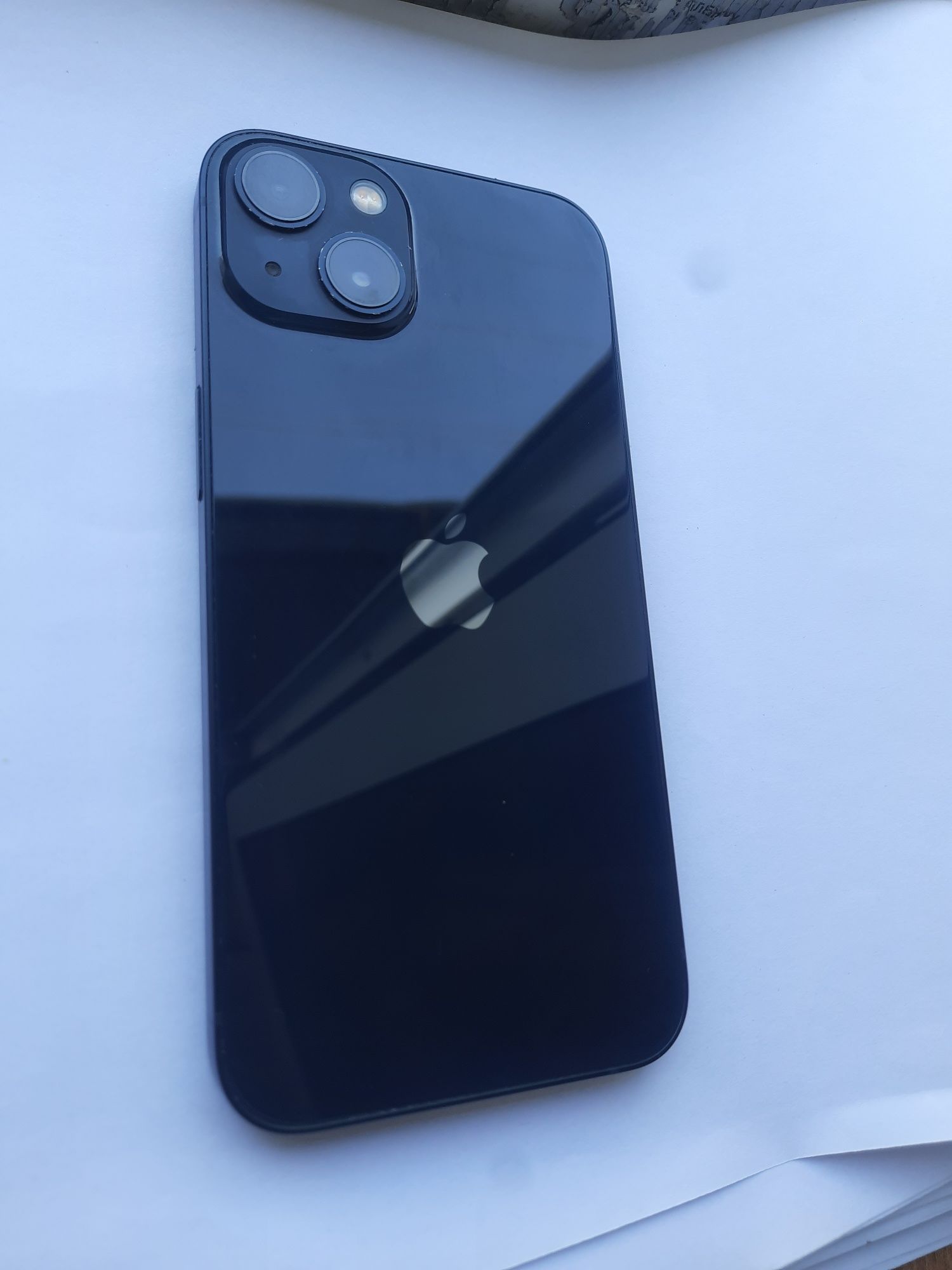 Iphone 13  sotiladi