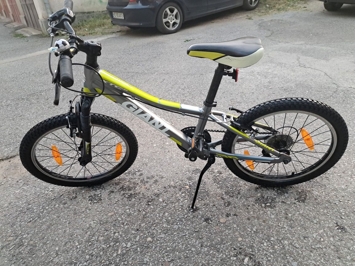 Bicicleta Giant 20 inch'