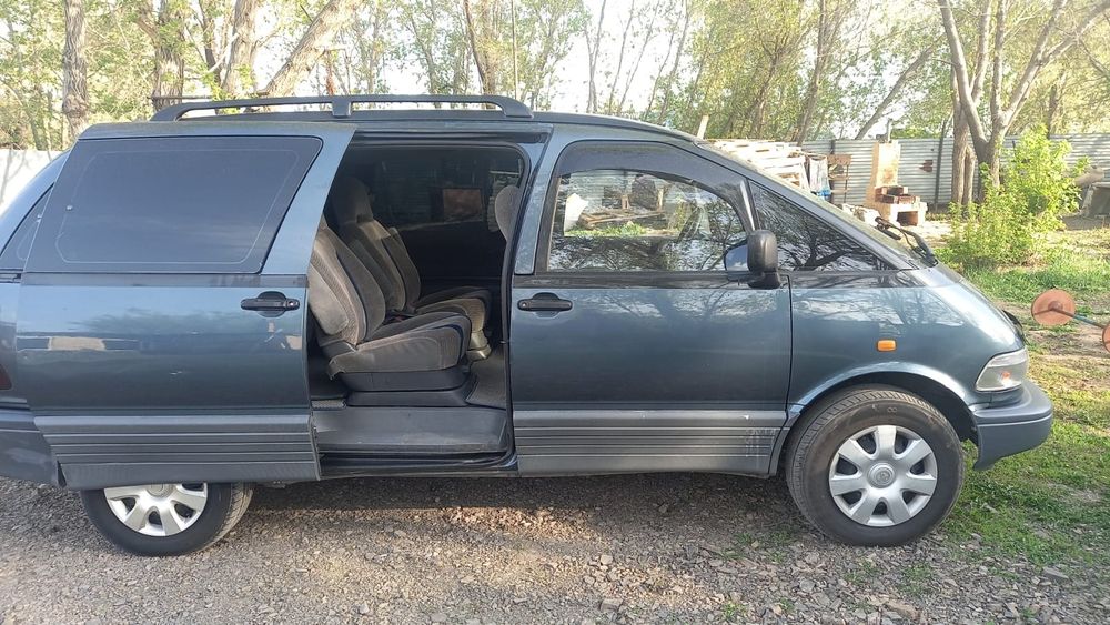 Продам Машину PREVIA