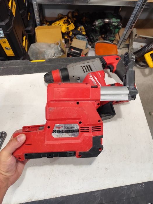 Акумулаторен перфоратор Милуоки 4J Milwaukee M18 CHPX прахоуловител