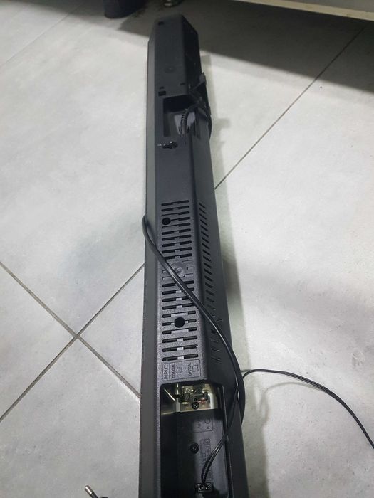 Soundbar Sony cu subwoofer incomplet