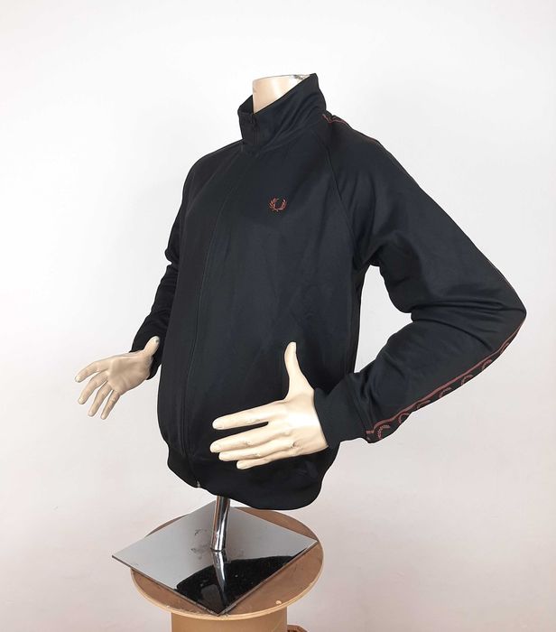 Fred Perry Contrast Tape - Оригинално мъжко горнище размер L