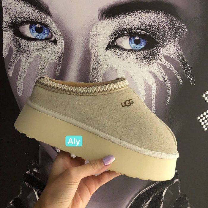 Vând UGG-uri dama