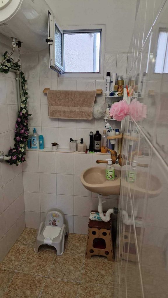 Продава се Етаж от къща в Пазарджик, Изток - 200 кв.м за 400 €/кв.м - Снимка #5