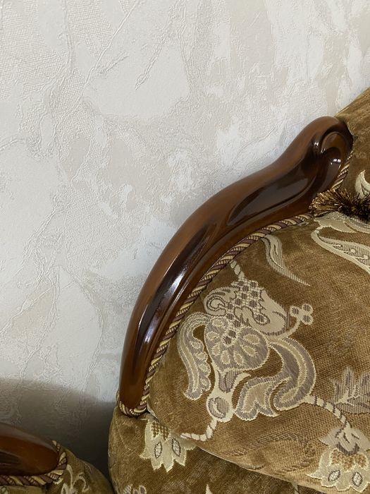 Продаю диван «Потютьков»