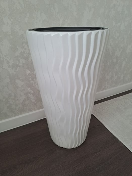 Кашпо и горшок для цветка