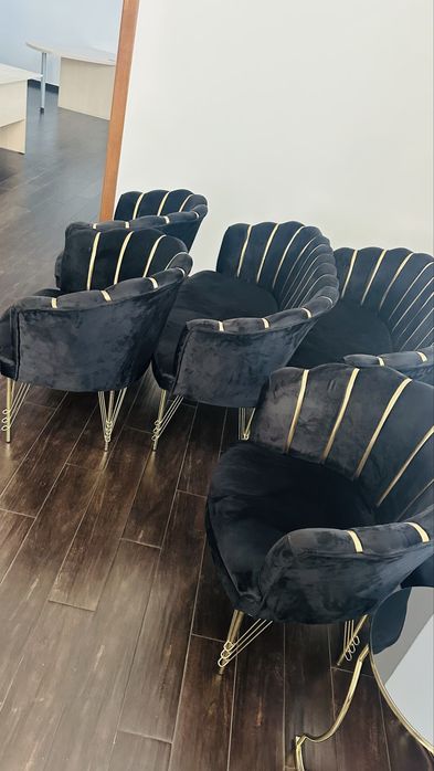 2 seturi de canapele noi