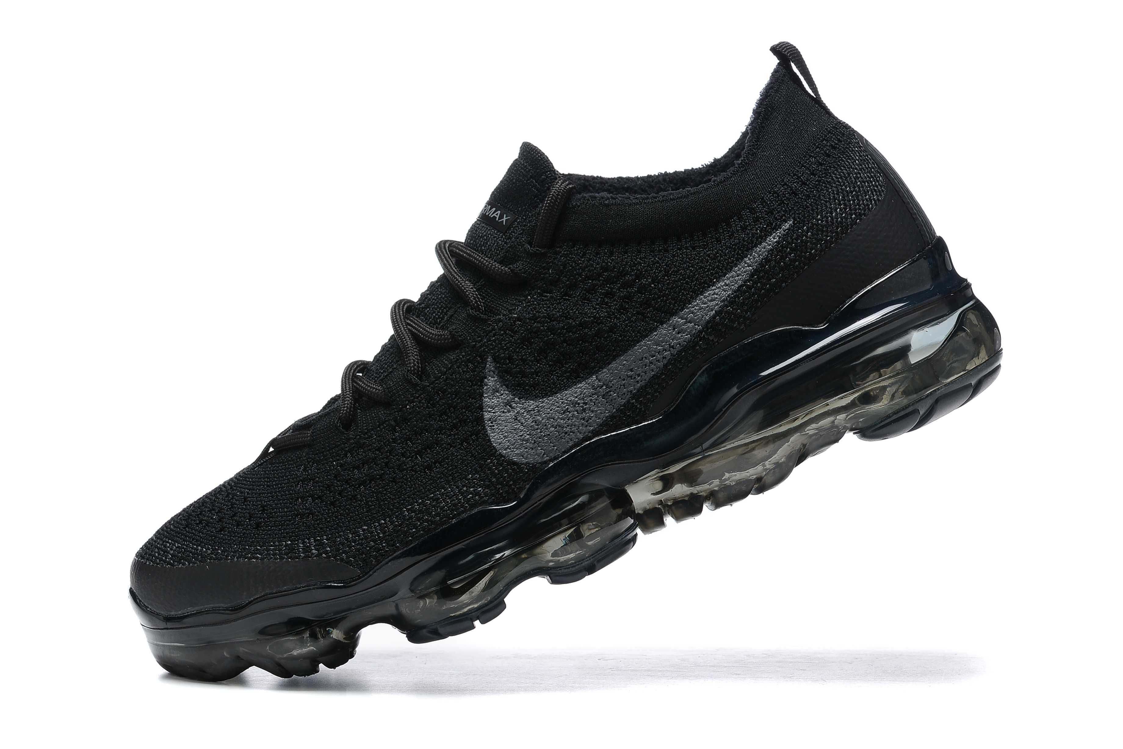 Noul model NIKE Vapormax , cumperi 2 perechi --> CADOU tricou CAVALLI!