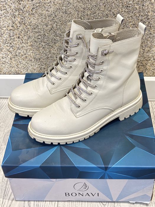 Продается осенние сапоги