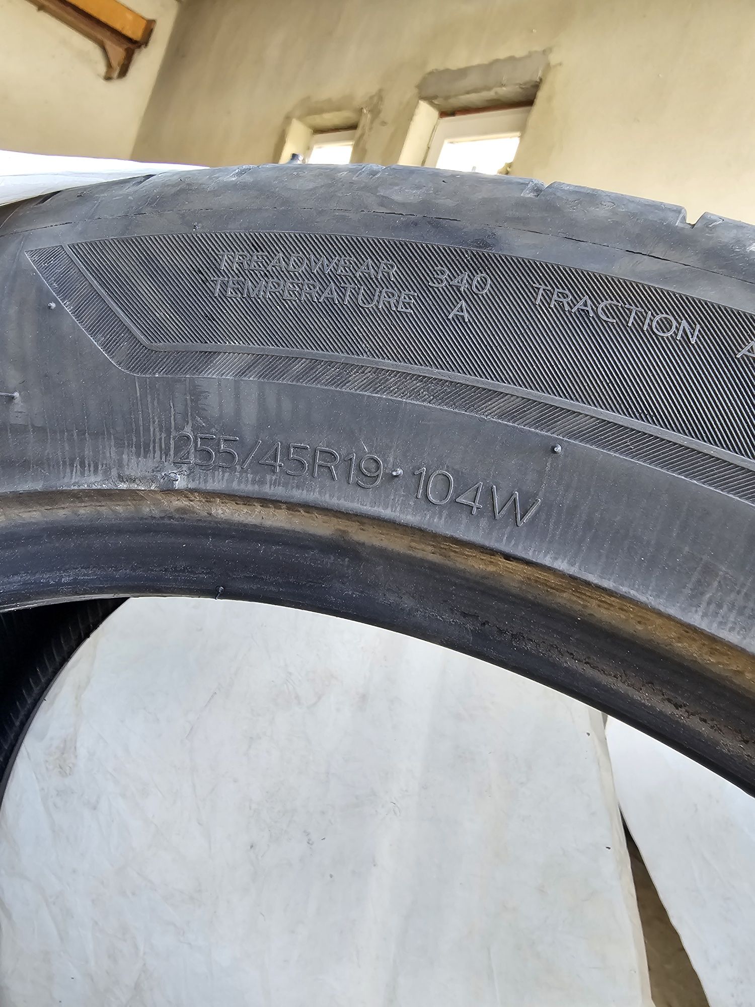 4 × HANKOOK VENTUS S1 EVO 3 EV 255/45 R19 104W XL, T1