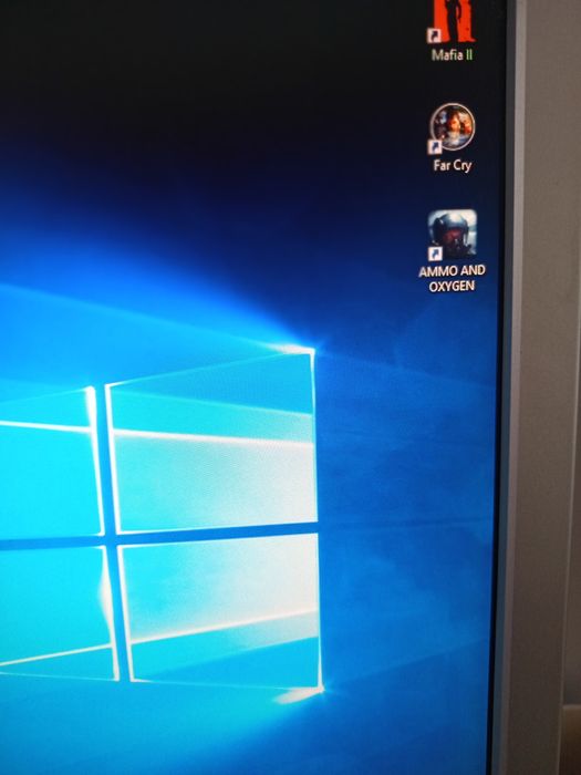Vând PC  procesor Intel core i5