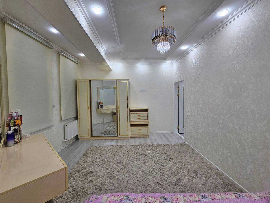 Продаётся 2х комн квартира на 4 этаже Ор 6 микрорайон Янги Узбекистон