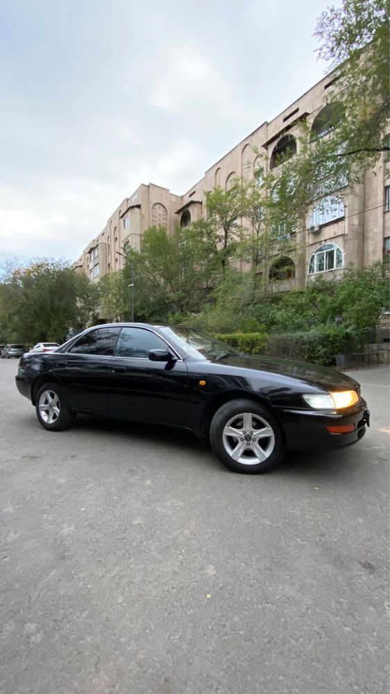 Продам машуну Toyota ED 1995 года