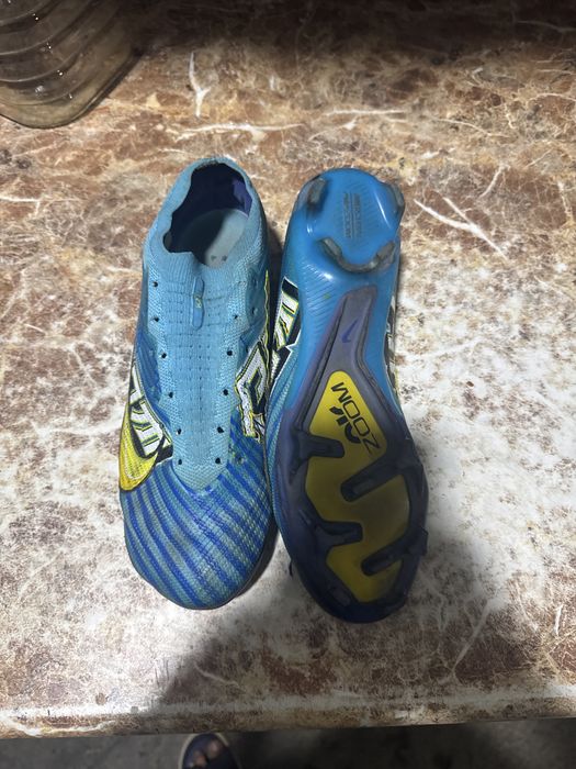 Air zoom butsi mercurial