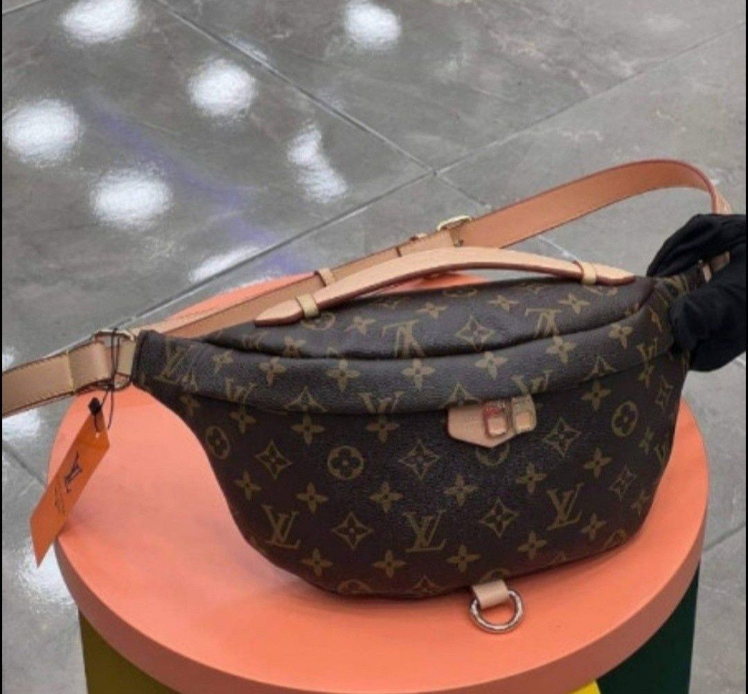 Borseta Louis Vuitton unisex/France, saculet, etichetă