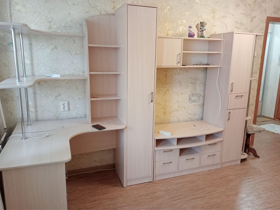 Продам мебель.Срочно.