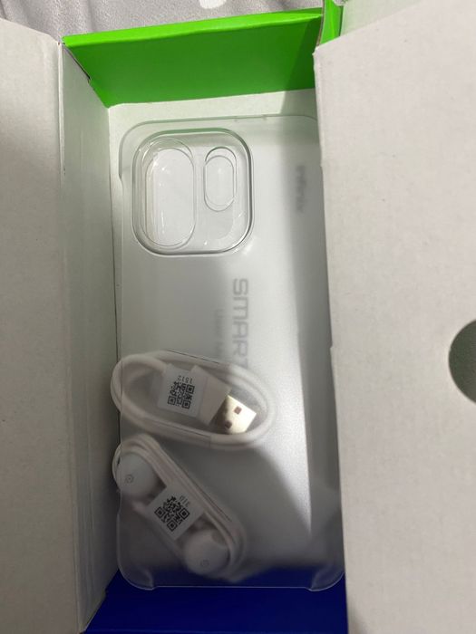Vând telefon infinix smart 9 HD nou
