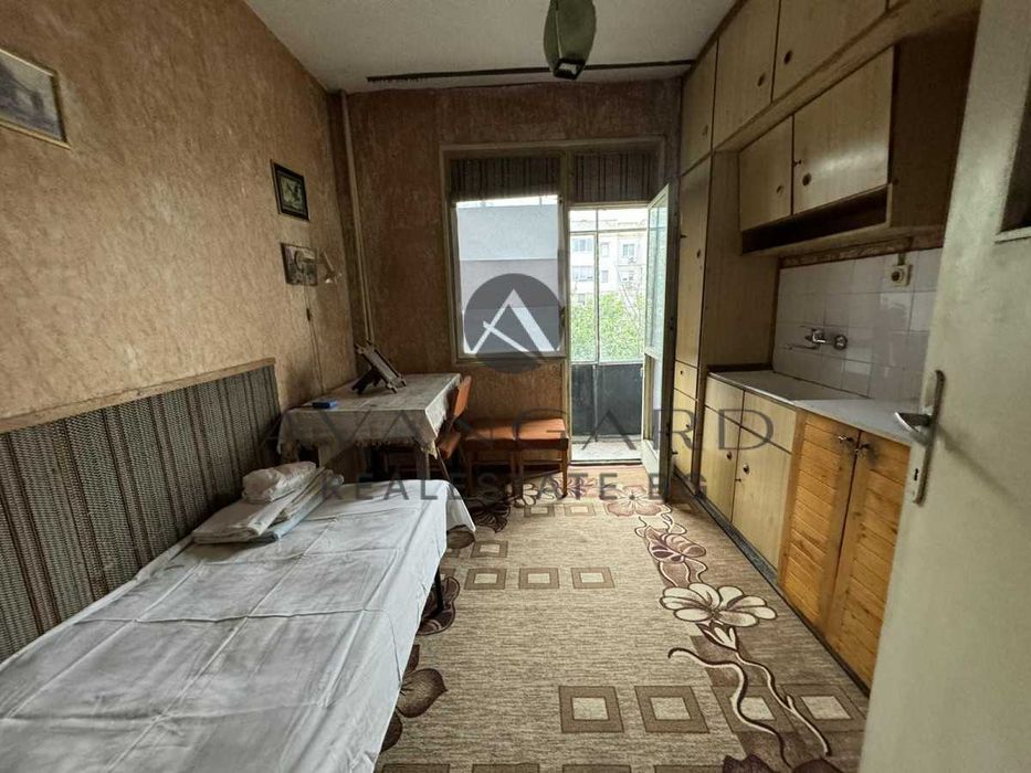 Продава се Двустаен апартамент в Пловдив, Христо Смирненски - 65 кв.м за 1115 €/кв.м - Снимка #2