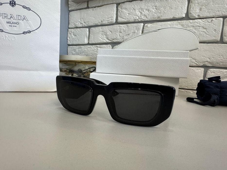Prada очки оригинал