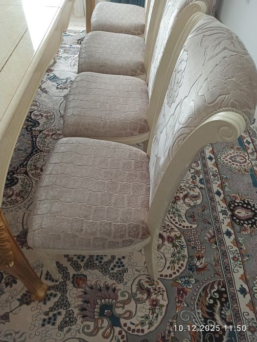 Продам стол со стульями