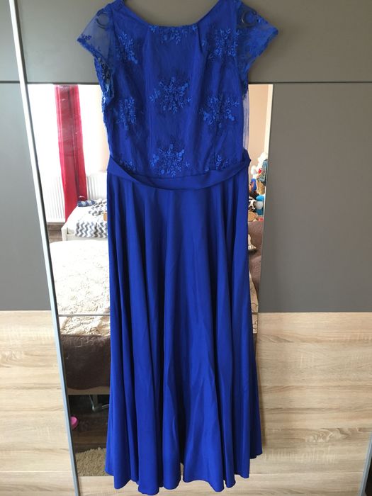 Rochii de seara rosu si albastru