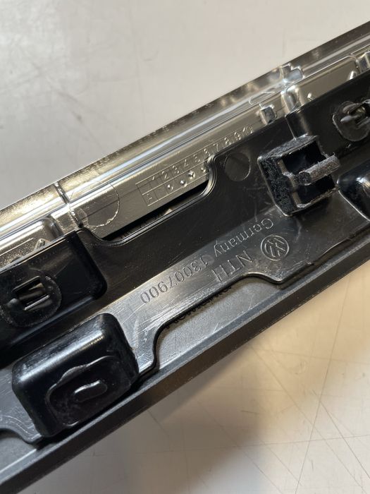 Trimuri mahon vw passat b8