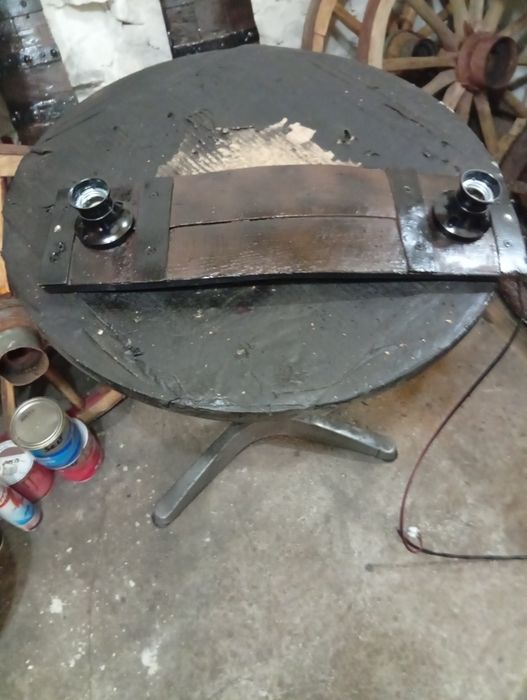 Битова лампа за стена