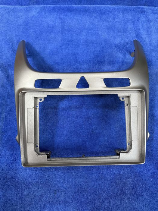 Cobilt tesla 10 manitorga ramka