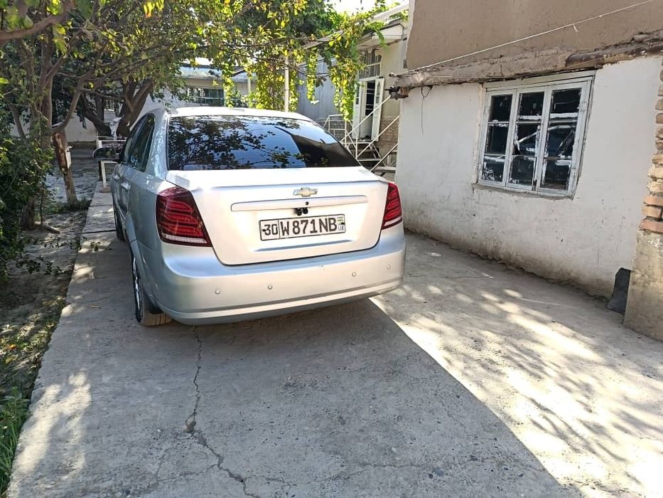 Lasseti 1.8 matori 2010yil