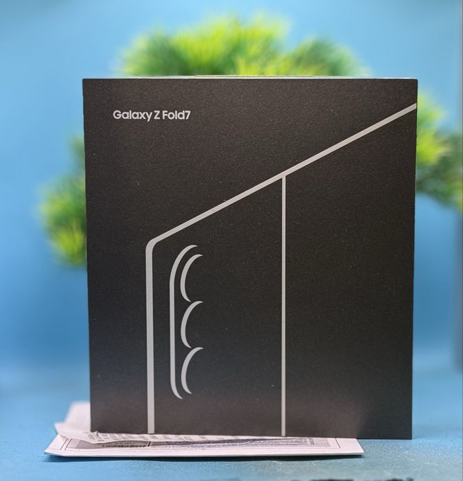 НОВ!!! Samsung Galaxy Z Fold7, 12GB RAM, 512GB, 5G, Silver Shadow