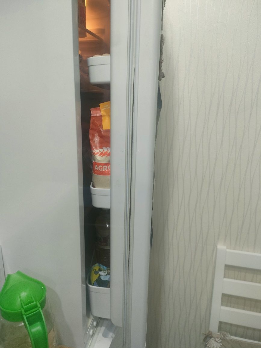 Продам срочно холодильник