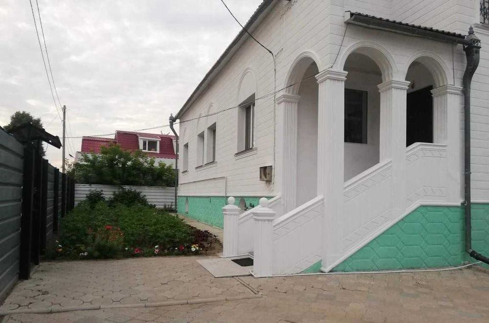 Продам 9 ком коттедж в Военном городке