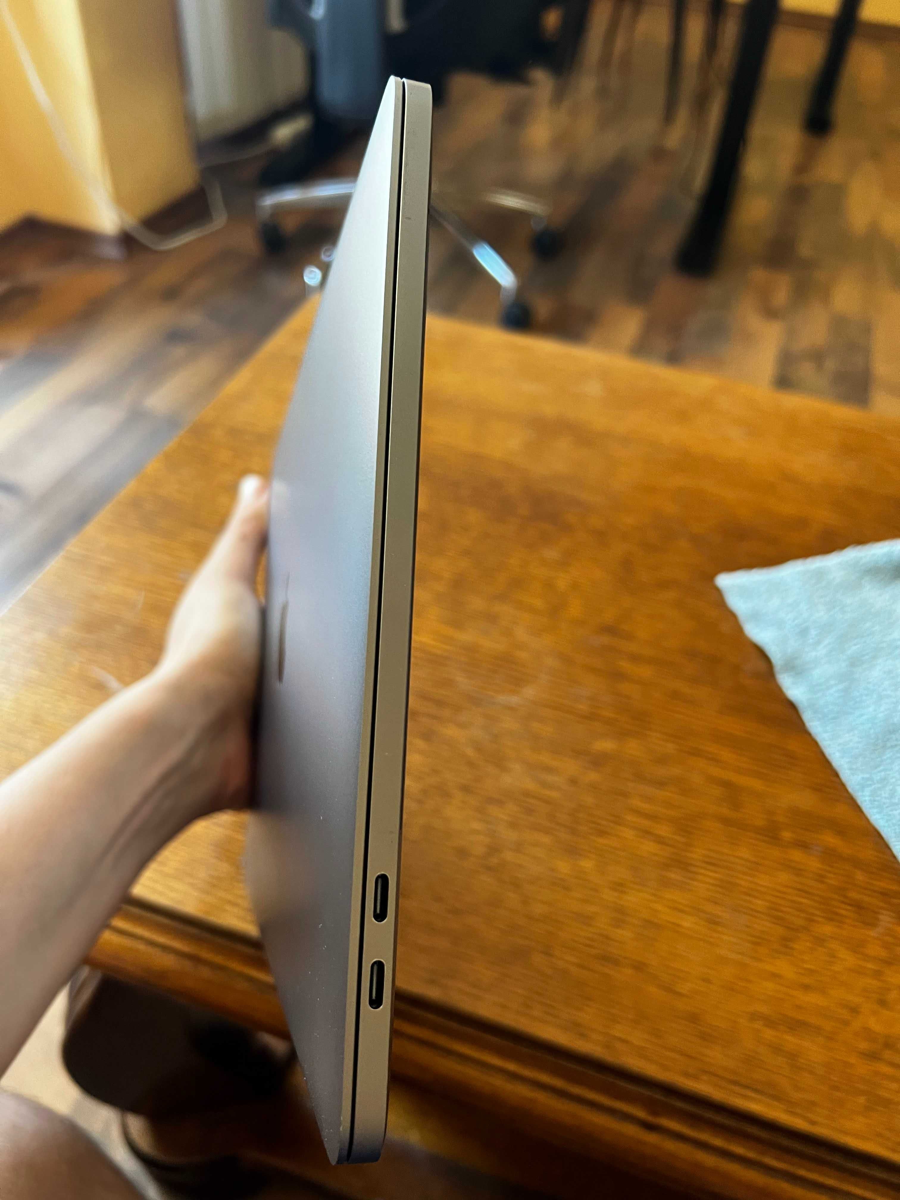 MacBook Pro 13" 2017