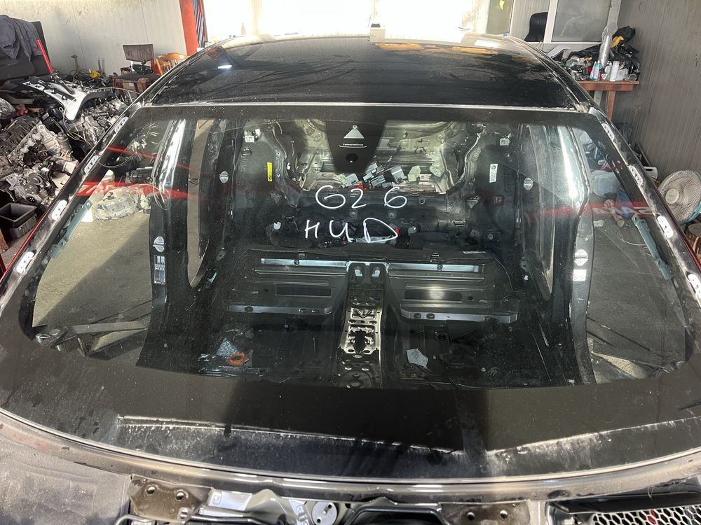 Предно стъкло бмв 4 г26 с хед ъп ( predno styklo bmw g26 hud )