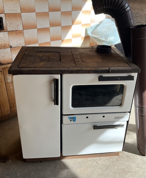 Готварска печка на дърва Пламък