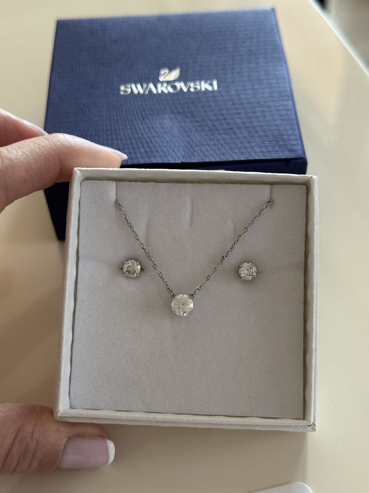 Комплект колие и обици Swarovski