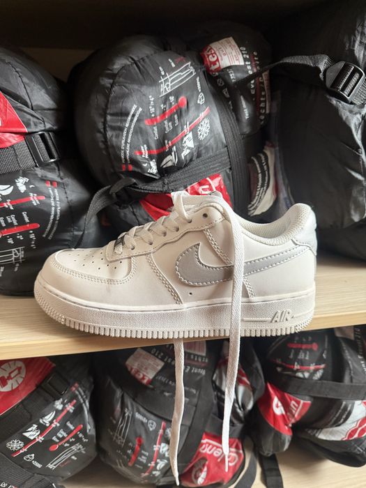 Кроссовки под Nike